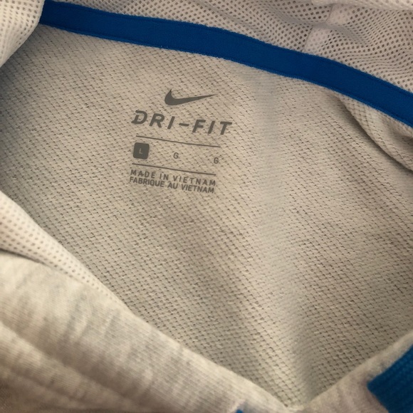 NWOT Nike Hoodie - Picture 2 of 2